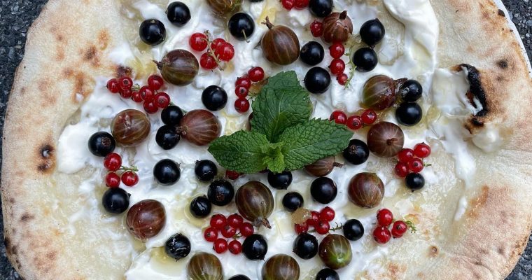 Mascarpone and Seasonal Fruits Pizza