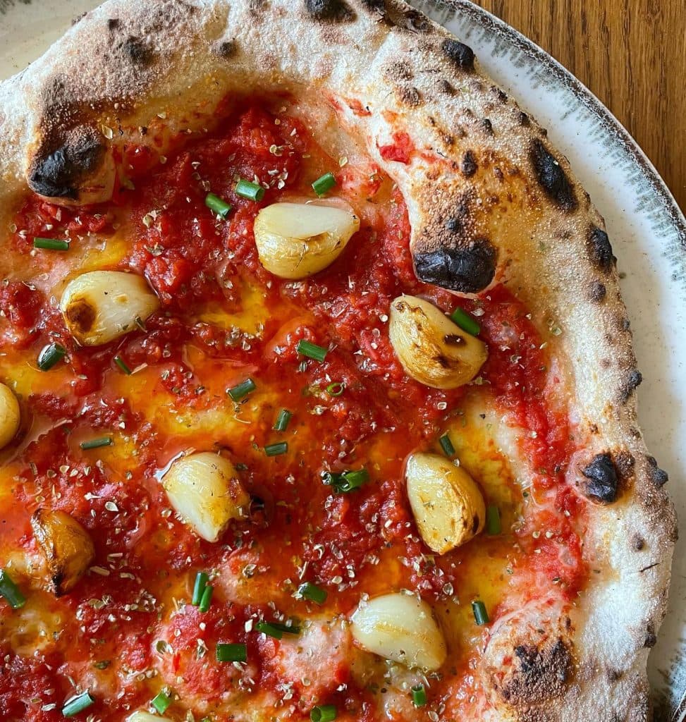 Roast Garlic Marinara Pizza