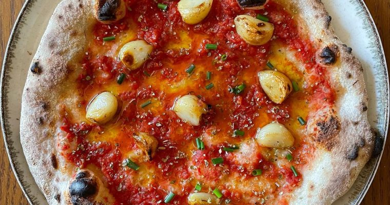 Roast Garlic Marinara Pizza