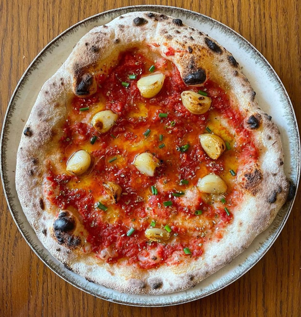 Roast Garlic Marinara Pizza